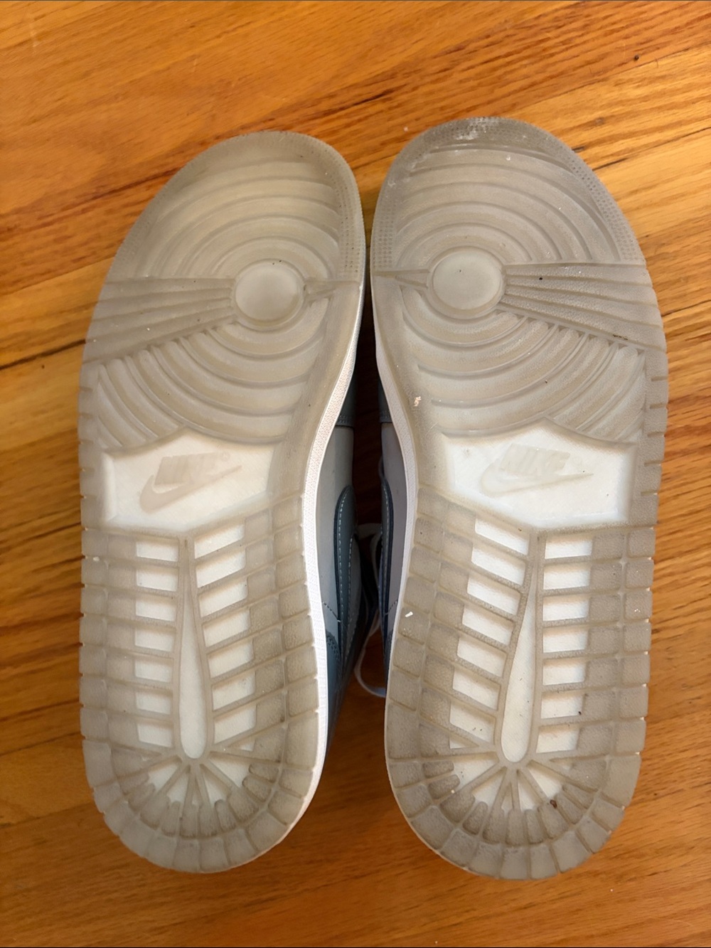 Jordan Grey and White Low-Top Sneakers - Picture 4 of 5